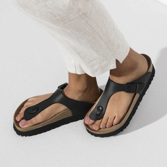 Birkenstock Gizeh Sandal in Black - Picture 1 of 8